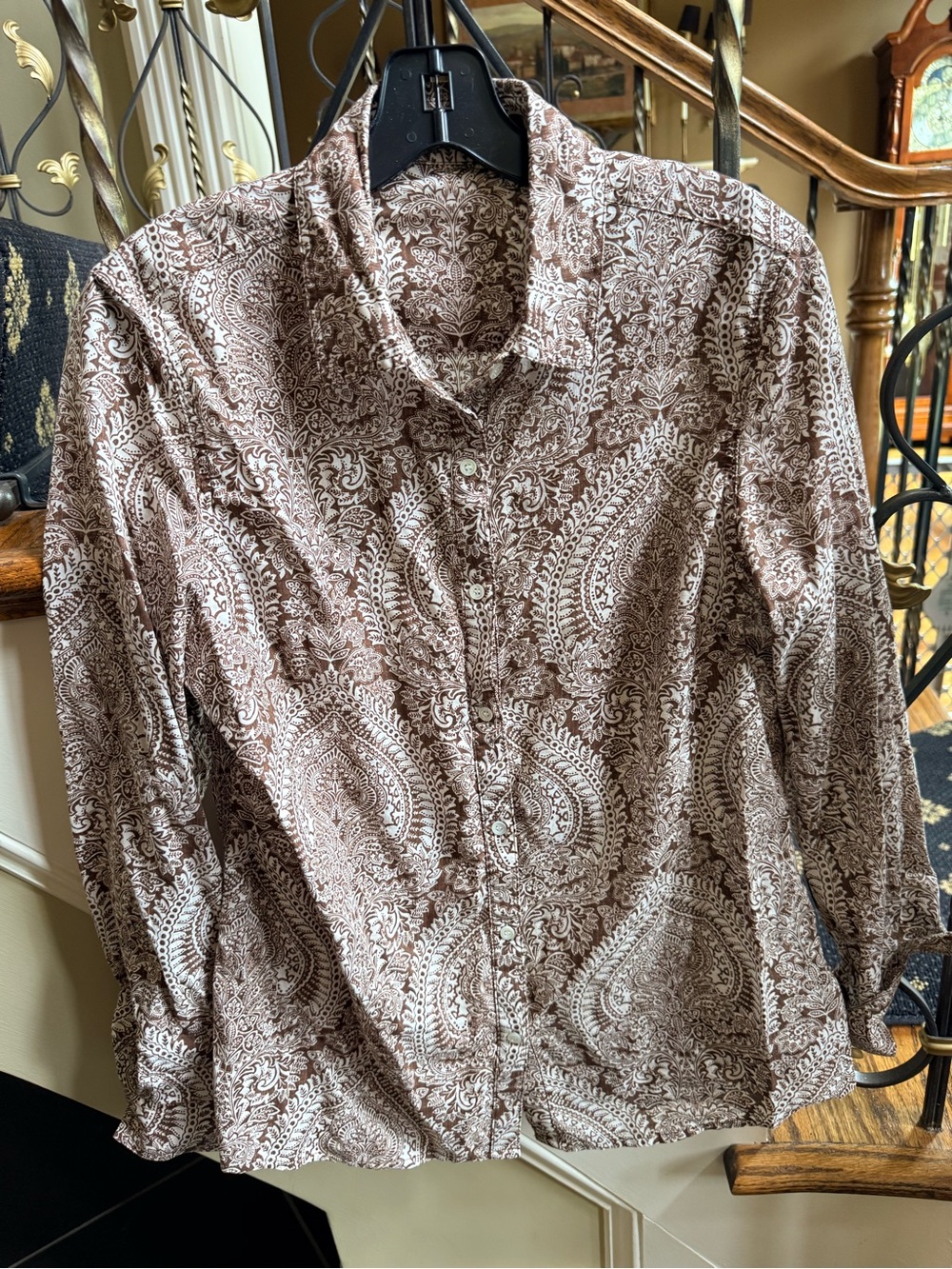 J.McLaughlin Brown Paisley Cotton blouse Button front. Long sleeve. EUC size M